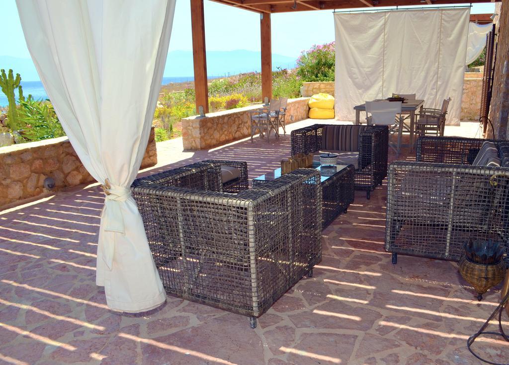 Belvedere Private Luxury Beach Villa Chalki Town 部屋 写真